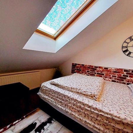 Lovely Central Apartment Brasov Bagian luar foto