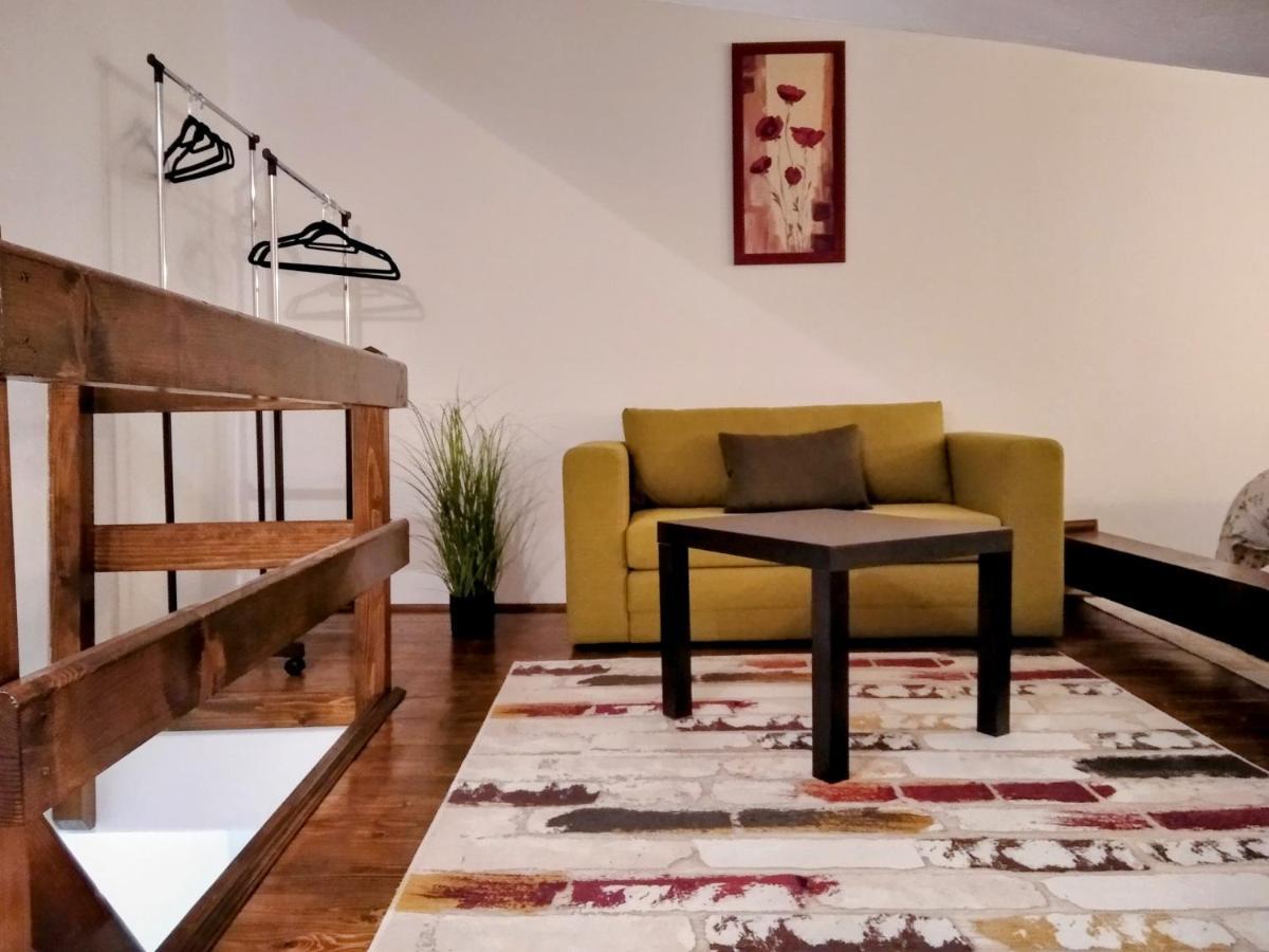 Lovely Central Apartment Brasov Bagian luar foto