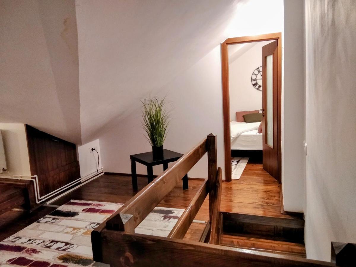 Lovely Central Apartment Brasov Bagian luar foto