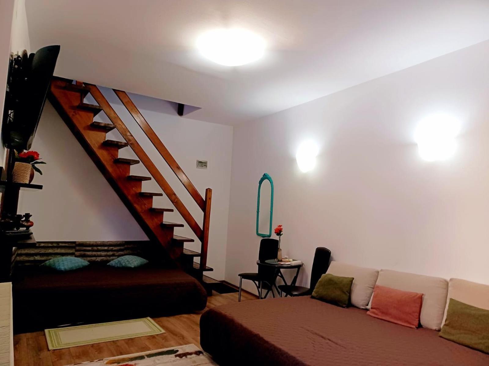 Lovely Central Apartment Brasov Bagian luar foto