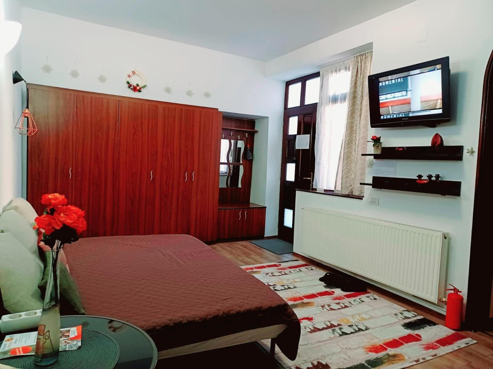Lovely Central Apartment Brasov Bagian luar foto